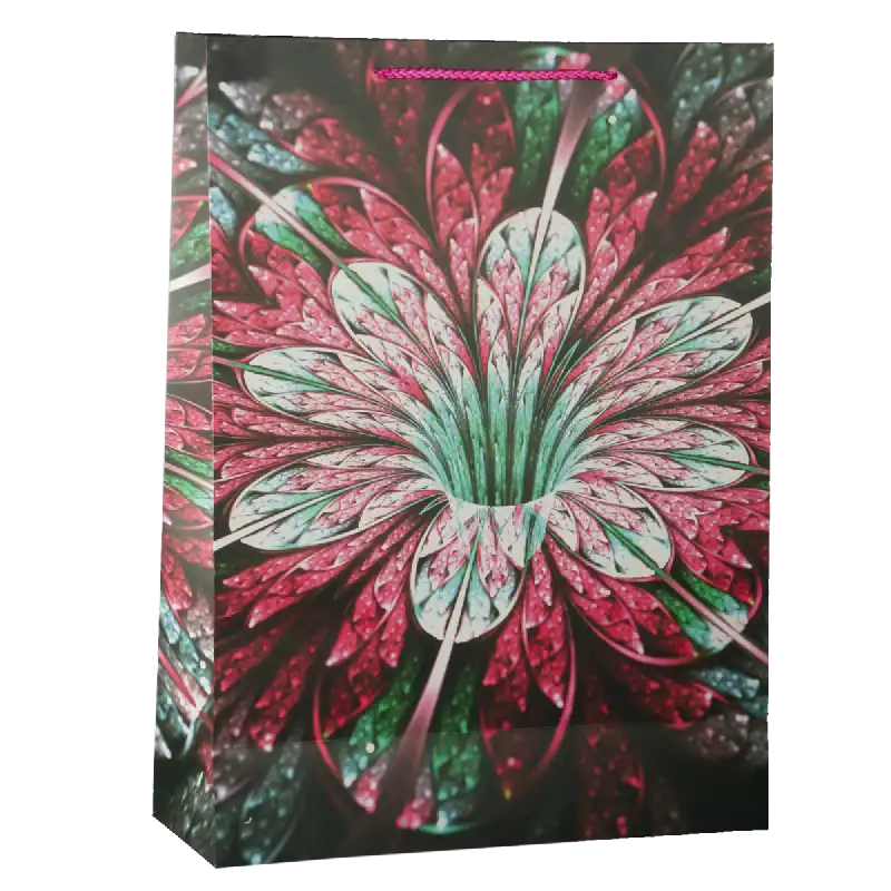 Pojemna torebka prezentowa dla niej o wymiarach 42x31x12 cm z estetycznym roślinnym nadrukiem i wygodnymi uchwytami do przenoszenia.