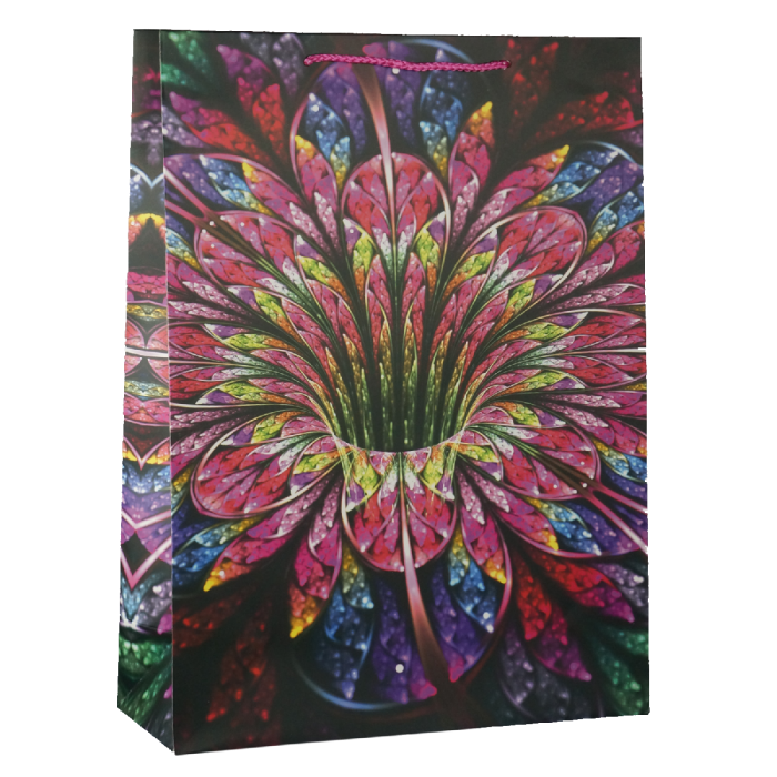 Torebka prezentowa dla niej o wymiarach 42x31x12 cm z efektownym, wielobarwnym nadrukiem o roślinnym motywie. Posiada dwa wygodne uchwyty ułatwiające przenoszenie upominków.