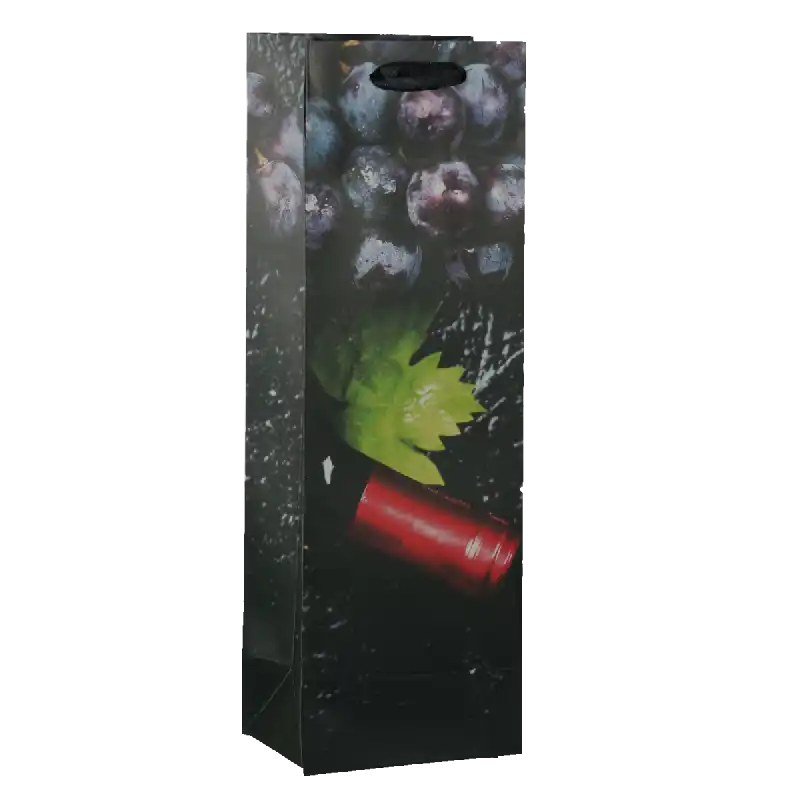 Wysoka torebka prezentowa na wino o wymiarach 36x12x9 cm. Ozdobiona nadrukiem butelki wina i winogron, posiada czarny uchwyt ze sznurka polipropylenowego.