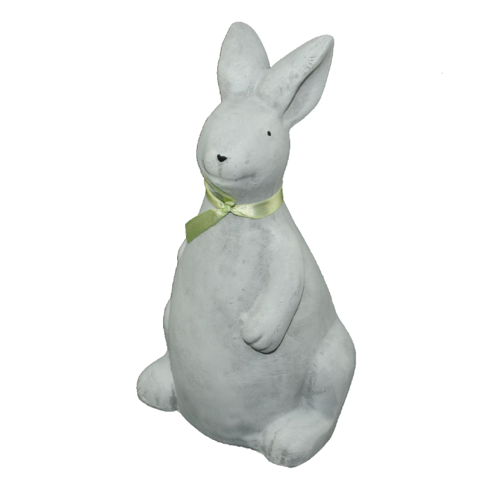 Zając królik gipsowy w odcieniu szarości o wysokości 27 cm. Figurka z kontrastującą wstążką w ujęciu z przodu.