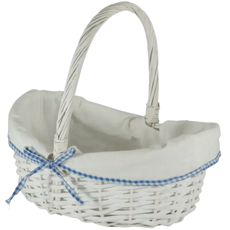 Owalny biały kosz wiklinowy 38 cm w rozmiarze M. Posiada zdejmowany materiał z niebieską tasiemką, idealny na święconkę.