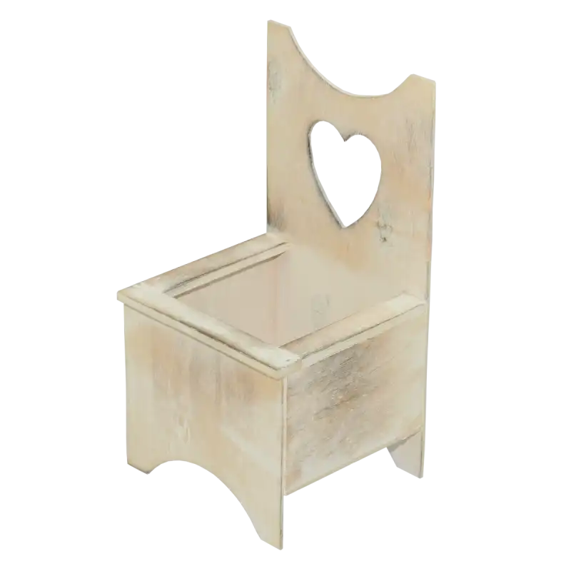 Opalany kwietnik z drewna o wymiarach 16x16x34 cm. Widoczny z profilu, podkreślający strukturę materiału i otwór w serce.