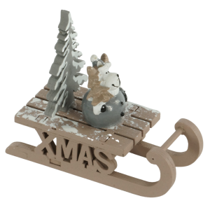 Drewniana figurka sanki 9 cm z reniferem i choinką w odcieniach brązu, bieli i szarości. Zimowa ozdoba z napisem Xmas, idealna do dekoracji kominka lub biurka.