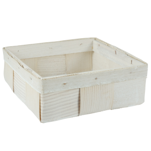 Bielony kosz z łuby 18 cm w ujęciu narożnym. Kwadratowa łubianka prezentuje naturalną strukturę dartki drzewnej, idealną do wiosennych stroików oraz dekoracji domu.