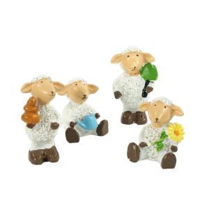 Ceramiczne figurki owieczek w różnych wielkościach, 4 cm i 5,5 cm, prezentujące realistyczne szczegóły.