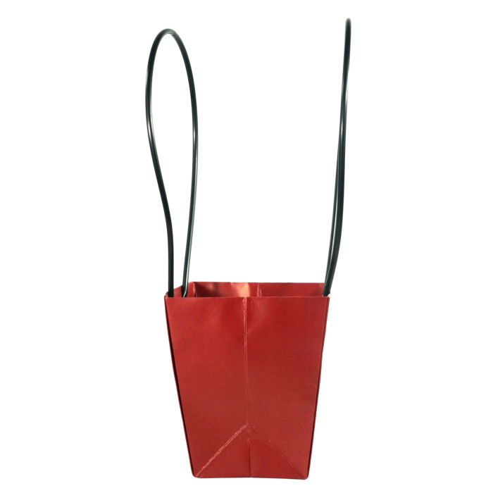 Widok na bok bordowej torebki papierowej prezentujący jej głębokość 15 cm oraz konstrukcję podstawy. Estetyczny dodatek florystyczny o wysokości 38 cm.