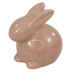Zając ceramiczny 9 cm w kolorze różowym to estetyczna ozdoba wielkanocna o nowoczesnej, gładkiej formie. Doskonale sprawdzi się jako samodzielny element dekoracyjny na świątecznym stole lub półce.
