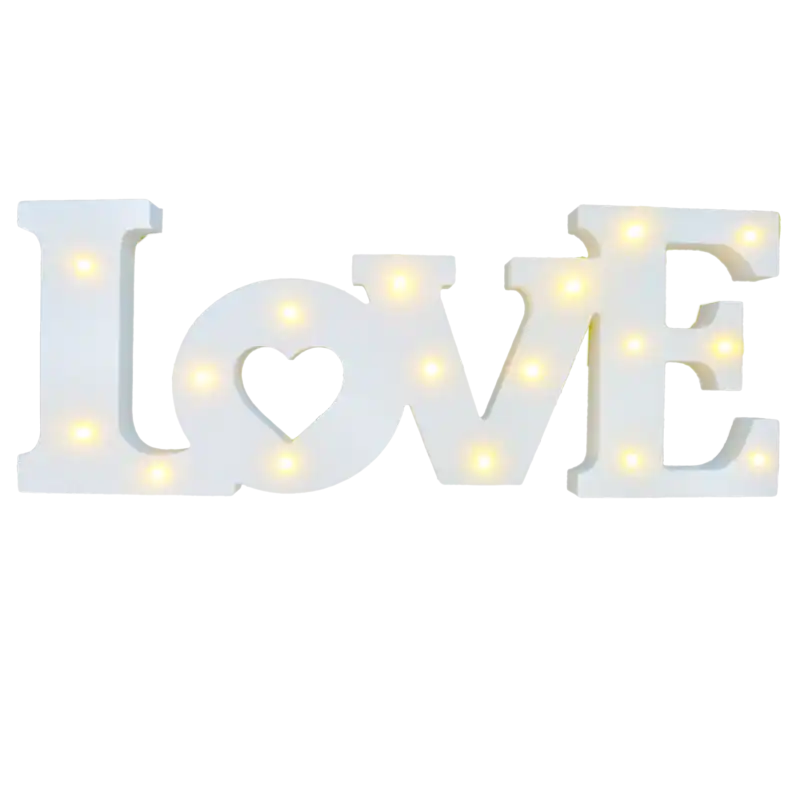 Biały drewniany napis LOVE 44 cm z wbudowanym oświetleniem LED. Dekoracyjna ozdoba z sercem, idealna na wesele lub do domu, zapewniająca przyjemną, ciepłą barwę światła.
