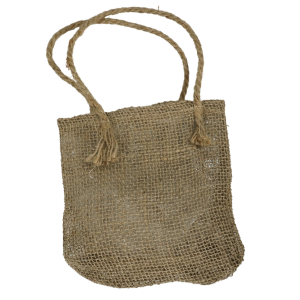 Widok z przodu na torebkę jutową o wysokości 30 cm. Wykonana z naturalnego materiału, wyposażona w plecione uchwyty.
