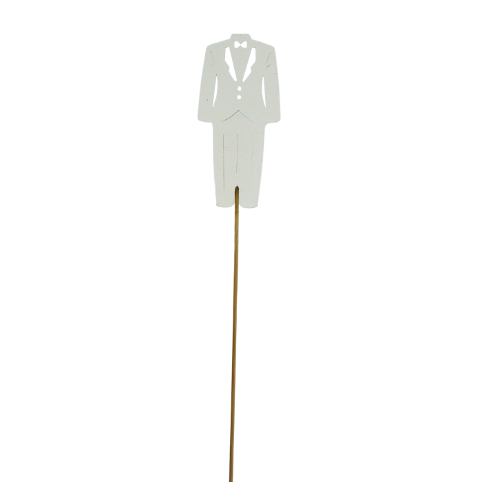 Pojedynczy drewniany topper Pan Młody w kolorze białym postarzanym o całkowitej długości 28 cm na piku. Idealne artykuły dekoracyjne na tort.