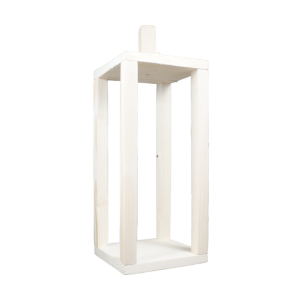 Minimalistyczny lampion wykonany z naturalnego drewna. Prosta konstrukcja pozwala na dowolną aranżację wnętrza, w tym umieszczenie w środku świec, kwiatów doniczkowych lub lasu w słoiku.