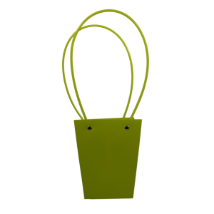 Zbliżenie na limonkową torebkę na kwiaty o wysokości 36 cm. Widoczne metalowe nity mocujące uchwyty oraz gładka powierzchnia dekoracyjnego opakowania.