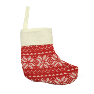 Świąteczna skarpeta Mikołaja o wysokości 22 cm w czerwono-biały wzór, wykonana z połączenia filcu i dzianiny, z praktyczną zawieszką do łatwego montażu.