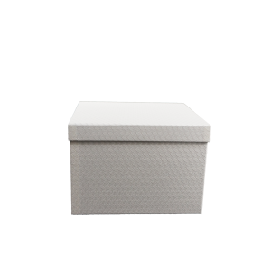 Pojedynczy kwadratowy flower box w kolorze kremowym z założoną pokrywką, prezentujący estetyczne wykończenie.