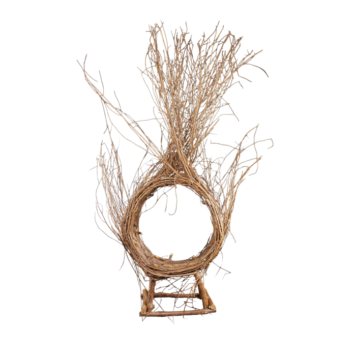 kosz pod kompozycje, drewniany kosz, duży kosz kwiatowy, kompozycje kwiatowe, dekoracje nagrobne, dekoracje wnętrz, stylowy kosz, naturalny materiał, elegancki kosz, drewniana dekoracja