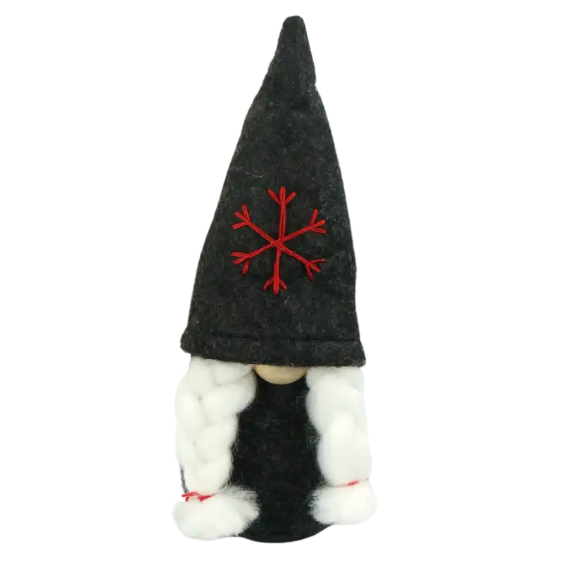 Filcowy skrzat dziewczynka 16 cm z białymi warkoczami i czerwonym płatkiem śniegu na szarej czapeczce, ujęcie frontalne na białym tle.