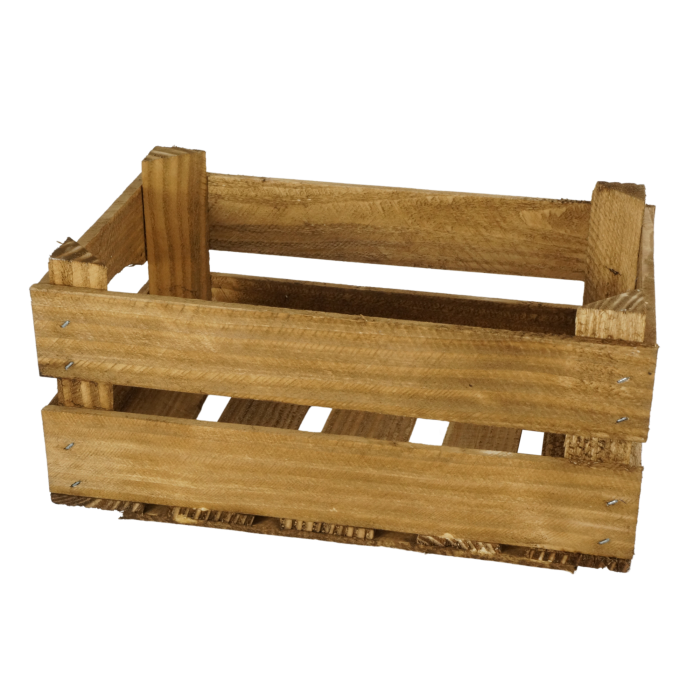 Brązowa drewniana skrzynka prezentowa na kwiaty. Klasyczny design skrzynek drewnianych do wykorzystania jako baza pod stroiki lub upominki.