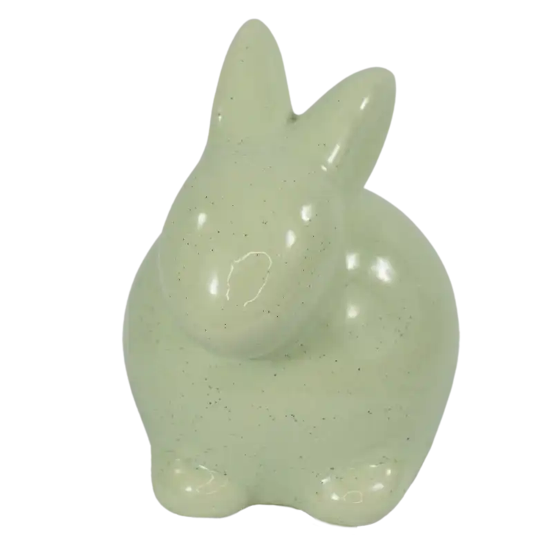 Frontowy widok ceramicznego zająca o wysokości 9 cm. Minimalistyczna dekoracja wielkanocna, która świetnie sprawdzi się w domowych i biurowych aranżacjach.