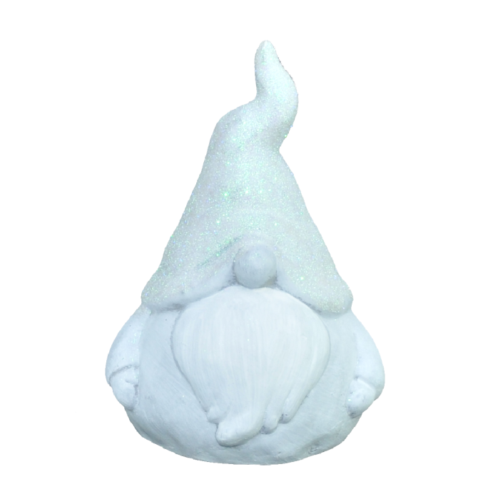 Zbliżenie na gipsowego skrzata o wysokości 17 cm. Widoczna faktura szarego materiału oraz efektownie mieniąca się brokatowa warstwa na czapce figurki.