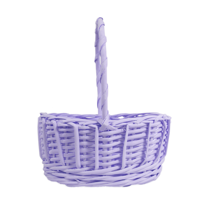 Fioletowy, owalny kosz wiklinowy o wymiarach 25x20 cm i wysokości z rączką 28 cm. Idealny jako wielkanocny koszyk.