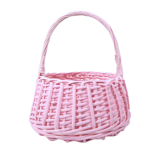 Różowy okrągły kosz wiklinowy o średnicy 22 cm, zwężany ku górze. Praktyczny koszyk prezentowy lub na święconkę w rozmiarze M, wykonany z naturalnej wikliny.