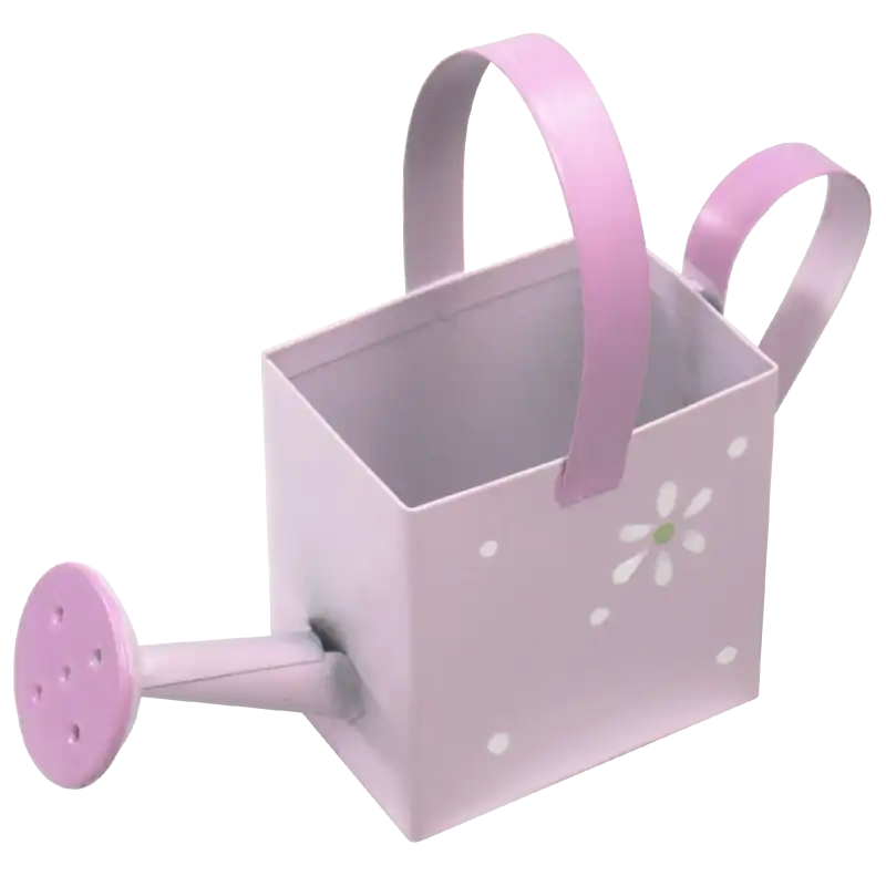 Różowa mini konewka 10 cm z kwiatowym motywem wykonana z metalu. Prezentowana w ujęciu z profilu, idealna jako ozdoba do kompozycji roślinnych i stroików.