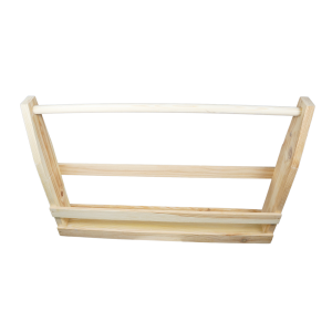 Konstrukcja drewnianej skrzynki o długości 53 cm, idealnej do transportu butelek na grilla lub spotkanie.