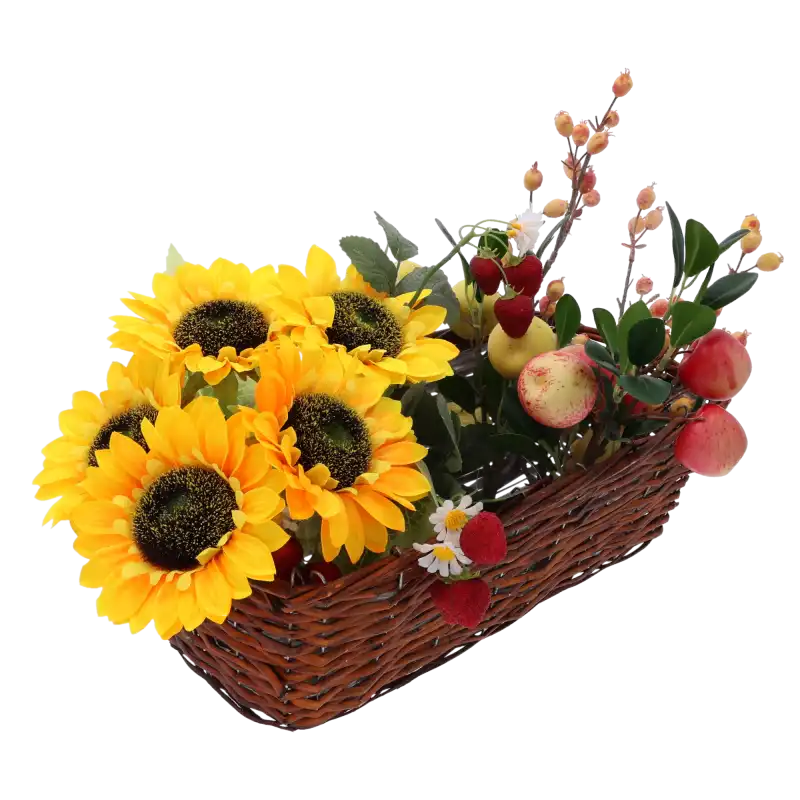 Gałązka wykorzystana jako element większej kompozycji florystycznej w wiklinowym koszu wraz ze słonecznikami.