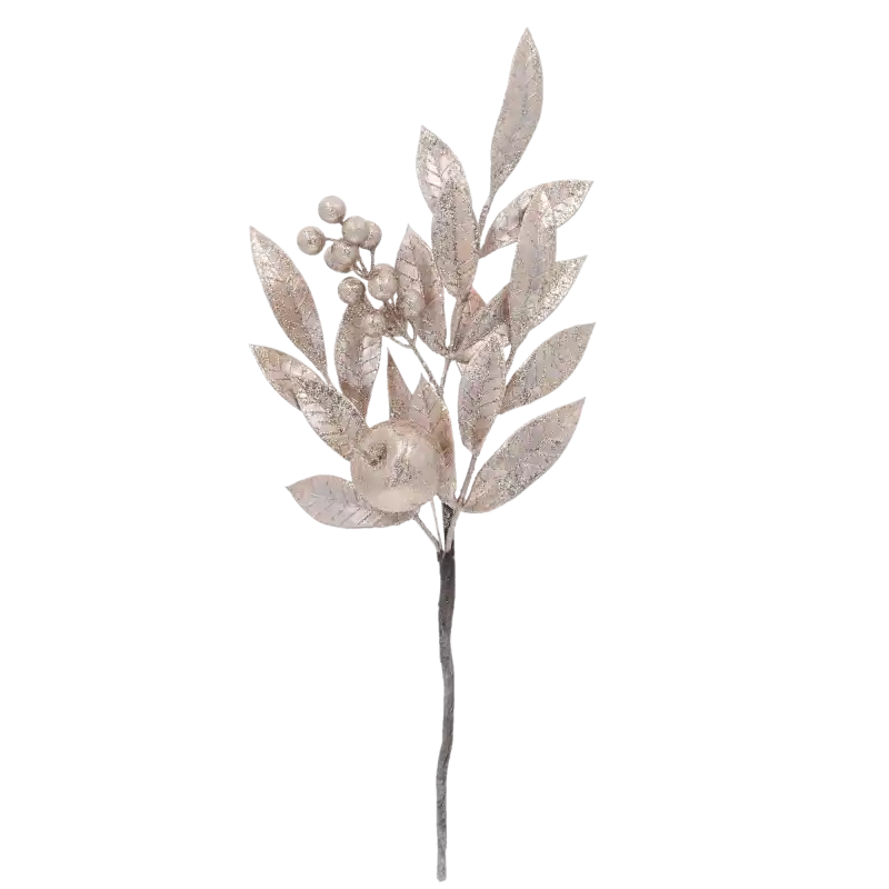 Złota gałązka z jabłkiem 47 cm z jarzębiną i brokatem. Elegancka dekoracja świąteczna na długiej łodydze, widoczna w pełnym rozmiarze na białym tle.