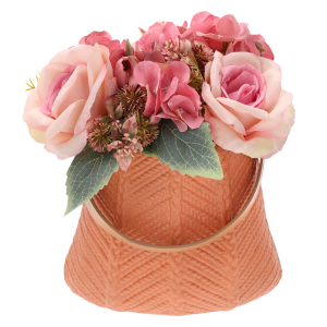 Pomarańczowa gipsowa torebka z kompozycją sztucznych kwiatów wewnątrz. Praktyczna dekoracja ceramiczna o wysokości 16 cm z uchwytem z ekoskóry.