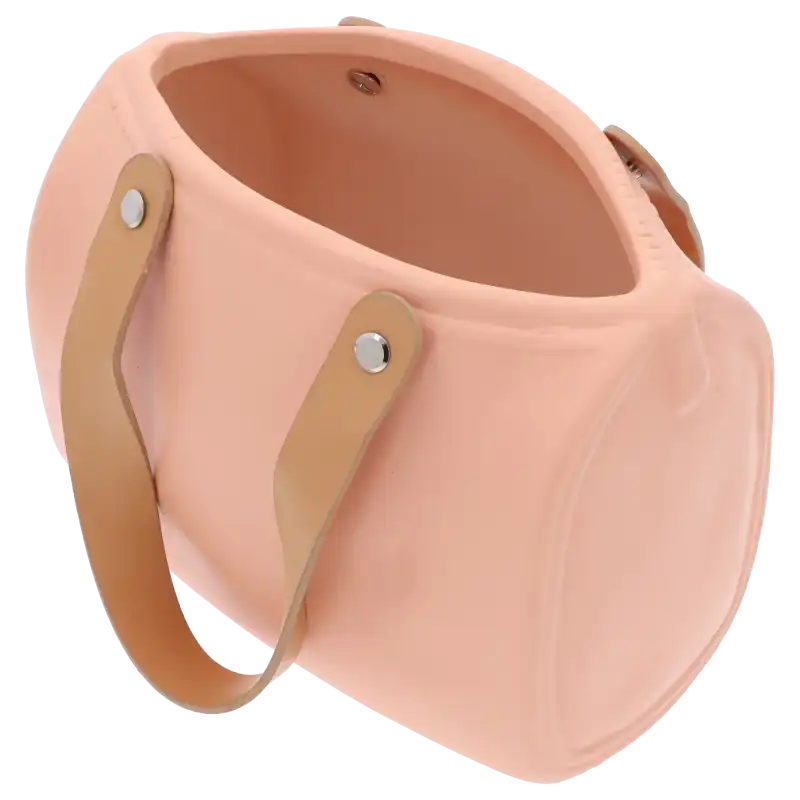 Beżowa torebka kwiatowa ceramiczna z uchwytami z ekoskóry. Elegancka osłonka na rośliny o modnym designie torby podróżnej.