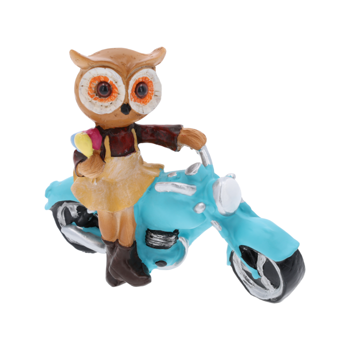 Figurka sowa na motocyklu w skórzanej kurtce i okularach. Dekoracyjna ozdoba z tworzywa o unikalnym designie na prezent.