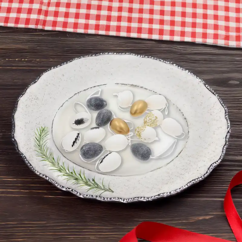 pisanki zawieszki, wielkanocne dekoracje, eleganckie pisanki, ozdoby glamour, czarne i złote pisanki, pisanki na stół, ozdoby świąteczne, ekskluzywne dekoracje wielkanocne, zawieszki wielkanocne