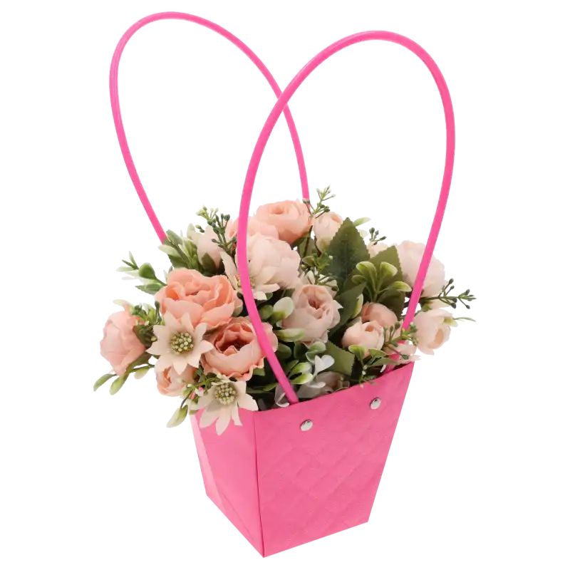 Różowa torebka kwiatowa 34 cm z kompozycją kwiatową widziana z boku. Eleganckie rozwiązanie dla florystów.