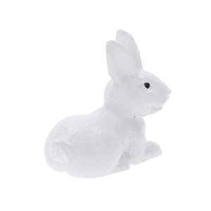 Zbliżenie na figurkę białego zajączka o wysokości 3,5 cm, ukazujące staranne wykonanie detali miniaturowej ozdoby.