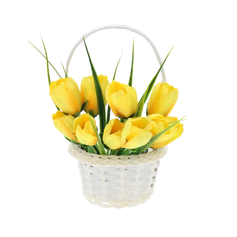 Kremowy koszyczek 11 cm wypełniony bukietem żółtych tulipanów, idealna wiosenna kompozycja dekoracyjna.