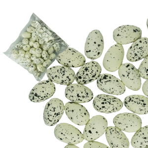 Zestaw 36 kremowych jajeczek dekoracyjnych ze styropianu o wysokości 3 cm. Pisanki posiadają nakrapiany wzór, idealny do stroików wielkanocnych.