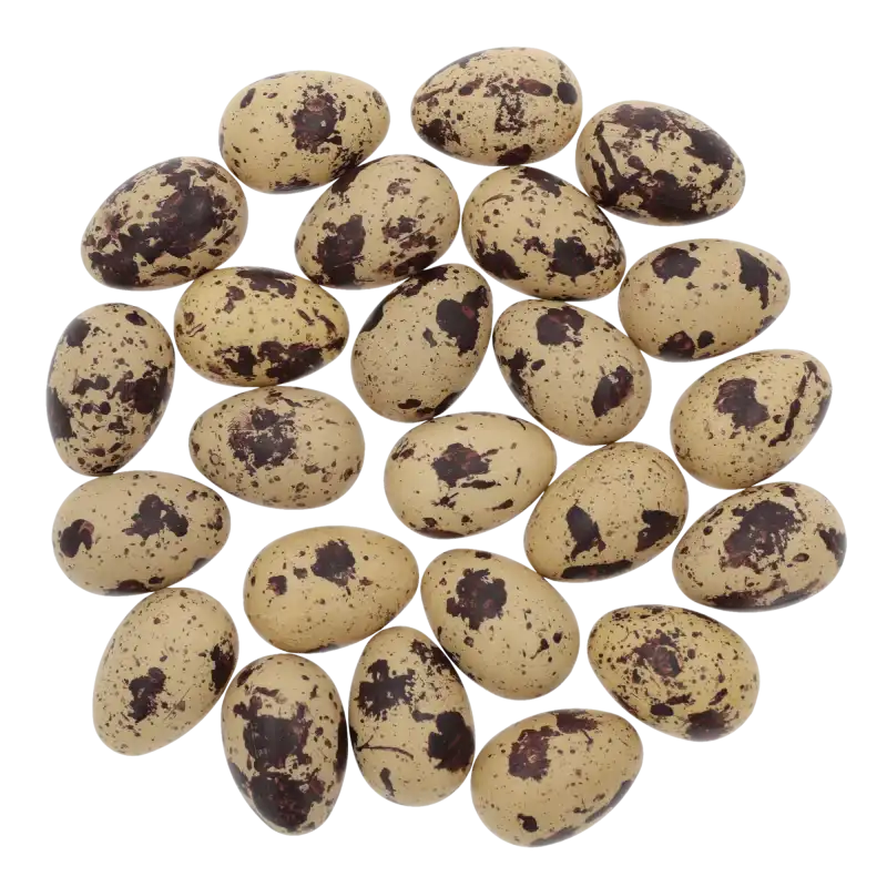 Zestaw 24 sztuk nakrapianych pisanek w odcieniach brązu, każda o wysokości 3,5 cm. Realistyczne jajka dekoracyjne na Wielkanoc, idealne do stroików, wianków i koszyczków, wykonane z lekkiego tworzywa o gładkiej fakturze.