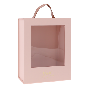 Pusty różowy flower box z okienkiem i uchwytem, widoczny elegancki złoty napis Just For You na dole pudełka.