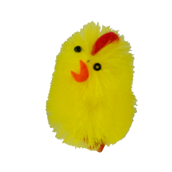 Zblizenie na zoltego kurczaka wielkanocnego o wysokosci 5,5 cm z czerwonym grzebieniem. Idealna dekoracja do wiosennych stroikow.