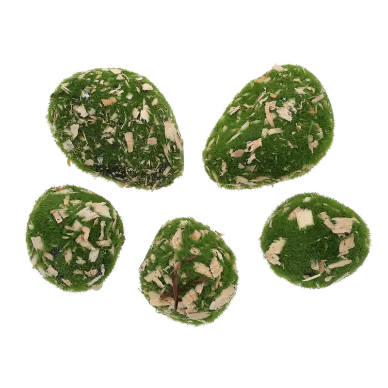 Zestaw 5 zielonych kamieni dekoracyjnych z imitacją mchu i kory w rozmiarach 7x6 cm oraz 11x8 cm. Idealne do naturalnych aranżacji.