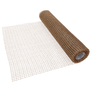 Złota siatka dekoracyjna częściowo rozwinięta z rolki, prezentująca geometryczną strukturę oczek. Materiał o szerokości 50 cm ułatwia tworzenie precyzyjnych dekoracji wnętrz.