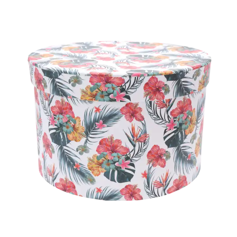 Pojedynczy okrągły flower box z ozdobnym nadrukiem w czerwone kwiaty i zielone liście. Pudełko idealnie nadaje się jako baza do tworzenia podziękowania dla rodziców.