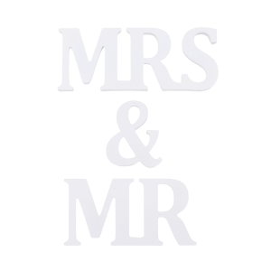 Ustawienie liter tworzących napis Mr &amp; Mrs w pionowej konfiguracji na białym tle.