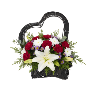 Gotowa aranżacja kwiatowa w czarnym koszu w kształcie serca o średnicy 30 cm. Kompozycja z liliami i goździkami ukazuje praktyczne zastosowanie produktu.