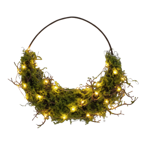 Zielony wianek z mchu o średnicy 33 cm z oświetleniem LED, tworzący nastrojowy klimat w stylu boho.
