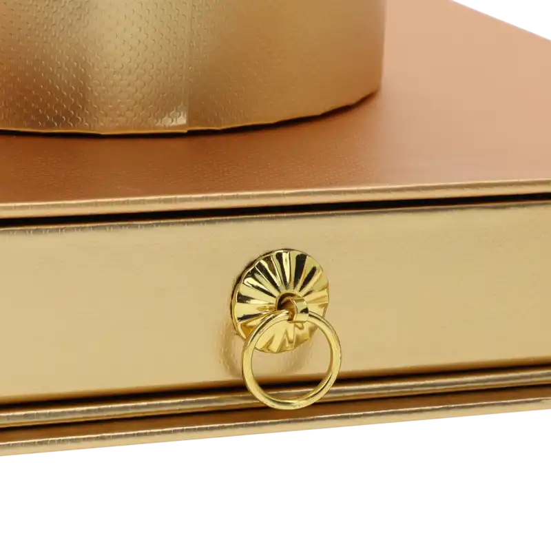 Luksusowy flower box z szufladą 3 cm głębokości. Unikalne dwupoziomowe opakowanie o wymiarach (25 cm) na kompozycje florystyczne i ukryty upominek, idealne dla florystów i do DIY prezentów.
