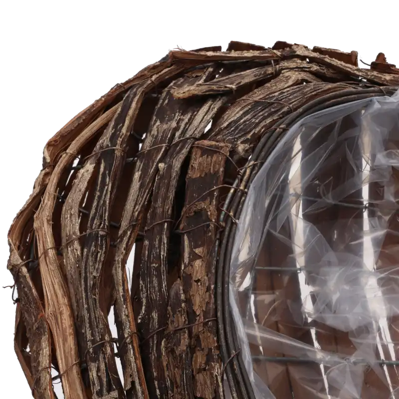 Osłonka z kory w kształcie serca 70 cm pozłacana – elegancka baza do dekoracji florystycznych, aranżacji ślubnych, walentynkowych, komunijnych i nagrobnych. Idealna do świeżych kwiatów, gąbki florystycznej i dekoracji stołów oraz witryn.