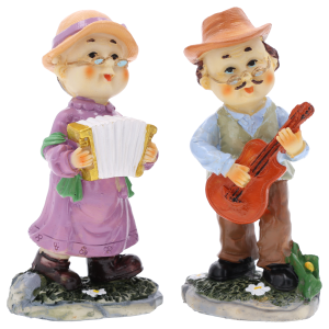 Komplet dwóch dekoracyjnych figurek przedstawiających babcię z akordeonem i dziadka z gitarą. Urocza ozdoba na prezent lub tort.