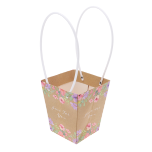 Prostokątna torebka na kwiaty z papieru o wymiarach 34x15x12 cm, prezentowana pod kątem, ukazująca głębokość konstrukcji.
